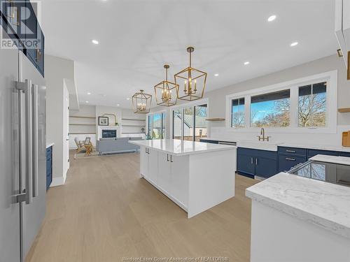 21212 Erie Street South, Wheatley, ON - Indoor Photo Showing Kitchen With Upgraded Kitchen