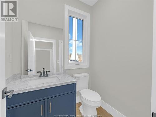 21212 Erie Street South, Wheatley, ON - Indoor Photo Showing Bathroom