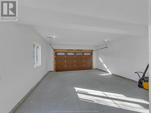 21212 Erie Street South, Wheatley, ON - Indoor Photo Showing Garage