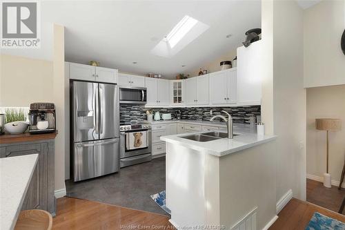 1289 Virginia, Windsor, ON - Indoor Photo Showing Kitchen With Double Sink With Upgraded Kitchen