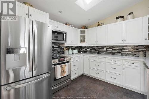 1289 Virginia, Windsor, ON - Indoor Photo Showing Kitchen