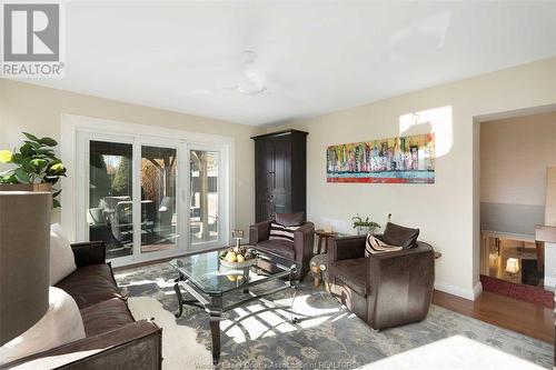 1289 Virginia, Windsor, ON - Indoor Photo Showing Living Room