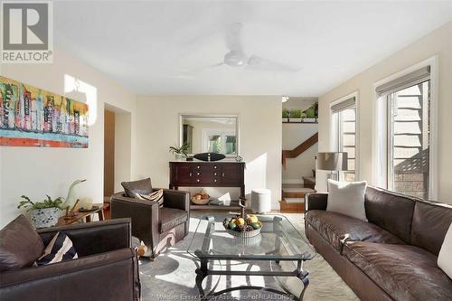 1289 Virginia, Windsor, ON - Indoor Photo Showing Living Room