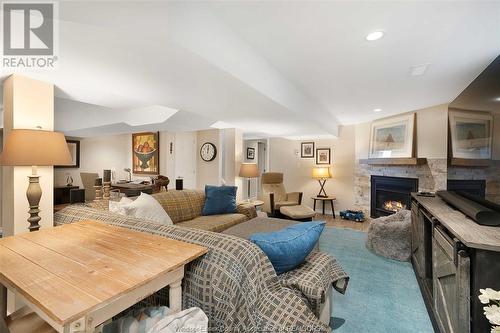 1289 Virginia, Windsor, ON - Indoor Photo Showing Living Room With Fireplace