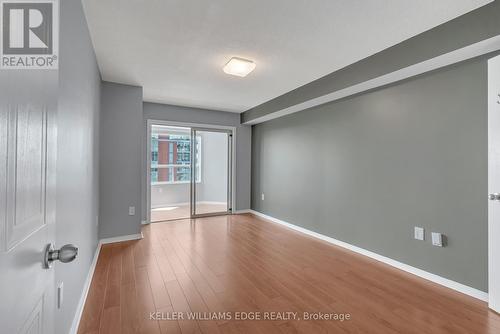 1702 - 1270 Maple Crossing Boulevard, Burlington, ON - Indoor Photo Showing Other Room