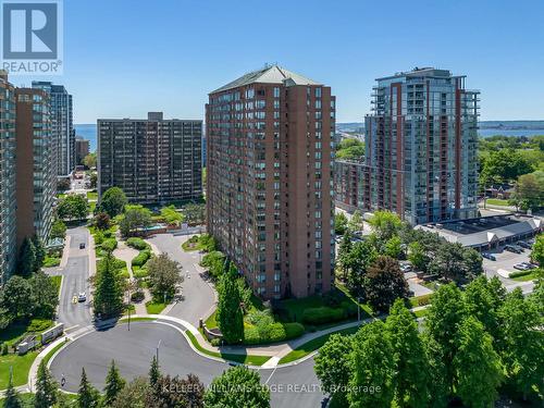 1702 - 1270 Maple Crossing Boulevard, Burlington, ON - Outdoor With Facade