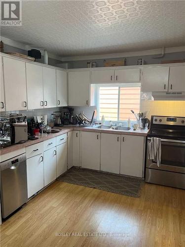 76 Troy Street, Mississauga, ON - Indoor Photo Showing Kitchen