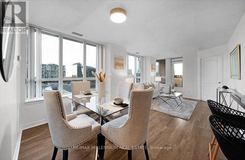 702 - 4080 Living Arts Drive, Mississauga, ON - Indoor Photo Showing Dining Room