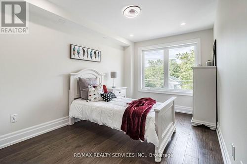 603 Royal York Road, Toronto, ON - Indoor Photo Showing Bedroom