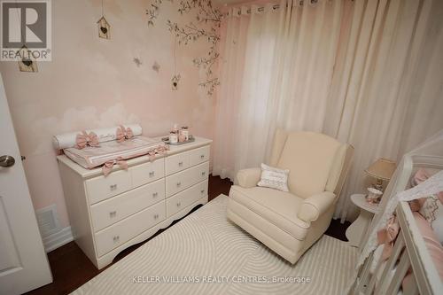 298 Lauderdale Drive, Vaughan, ON - Indoor Photo Showing Bedroom