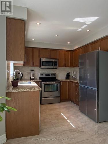 298 Lauderdale Drive, Vaughan, ON - Indoor Photo Showing Kitchen