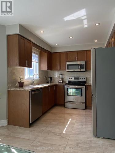 298 Lauderdale Drive, Vaughan, ON - Indoor Photo Showing Kitchen