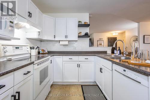 37 Rosethorn Court, St. Thomas, ON - Indoor Photo Showing Kitchen With Double Sink