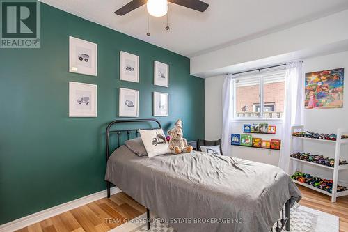 37 Rosethorn Court, St. Thomas, ON - Indoor Photo Showing Bedroom