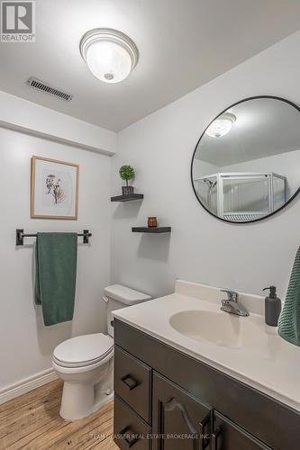 37 Rosethorn Court, St. Thomas, ON - Indoor Photo Showing Bathroom