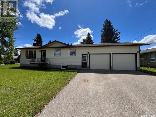 410 3Rd Avenue, Whitewood, SK - Outdoor With Deck Patio Veranda