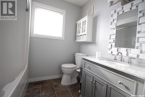 410 3Rd Avenue, Whitewood, SK - Indoor Photo Showing Bathroom