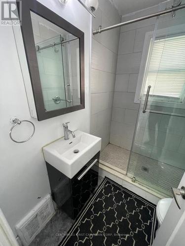 1119 Trafalgar Street, London, ON - Indoor Photo Showing Bathroom