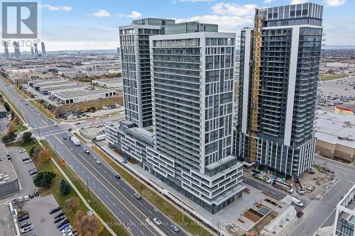 308 - 8960 Jane Street, Vaughan, ON - Outdoor