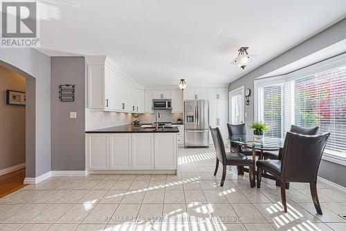 939 Mcduffe Crescent, Milton, ON - Indoor Photo Showing Dining Room