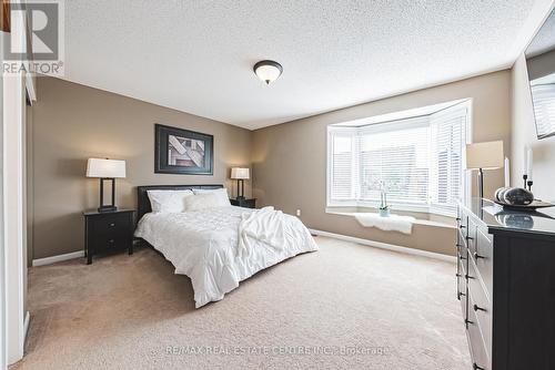 939 Mcduffe Crescent, Milton, ON - Indoor Photo Showing Bedroom