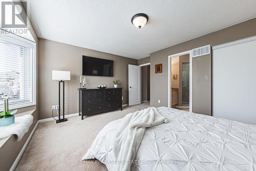 939 Mcduffe Crescent, Milton, ON - Indoor Photo Showing Bedroom