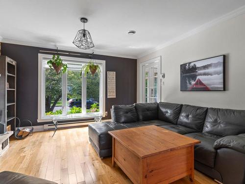 Salle familiale - 230 Rue Louis-Berlinguet, Varennes, QC - Indoor Photo Showing Living Room