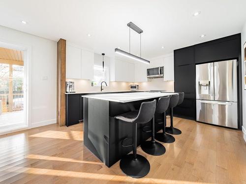 Kitchen - 3620 Rue Du Tamaris, Saint-Bruno-De-Montarville, QC - Indoor Photo Showing Kitchen With Upgraded Kitchen