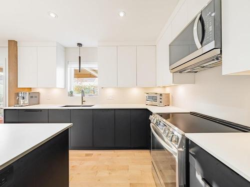 Kitchen - 3620 Rue Du Tamaris, Saint-Bruno-De-Montarville, QC - Indoor Photo Showing Kitchen With Upgraded Kitchen