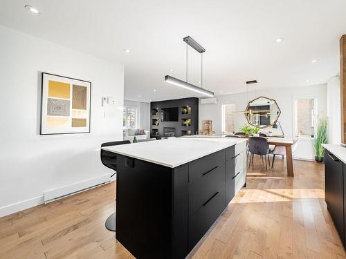 Kitchen - 3620 Rue Du Tamaris, Saint-Bruno-De-Montarville, QC - Indoor Photo Showing Kitchen With Upgraded Kitchen