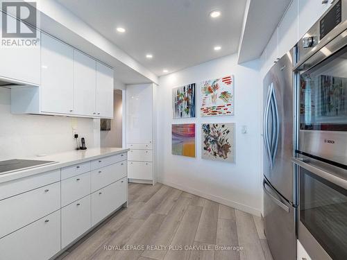 2310 - 2000 Islington Avenue, Toronto, ON - Indoor Photo Showing Kitchen