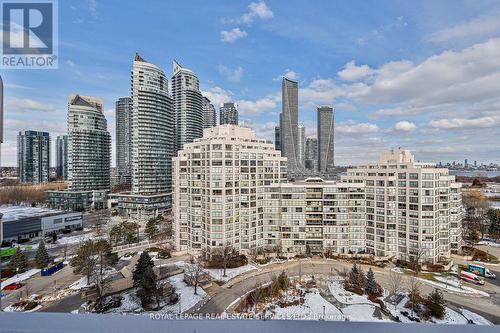 1301 - 2267 Lake Shore Boulevard W, Toronto, ON - Outdoor