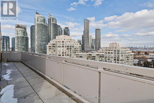 1301 - 2267 Lake Shore Boulevard W, Toronto, ON - Outdoor With View