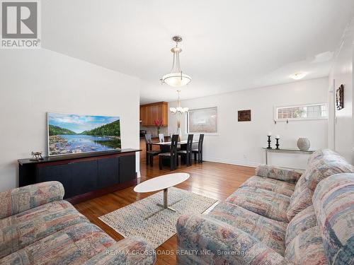 92 Foxwell Street, Toronto, ON - Indoor Photo Showing Living Room