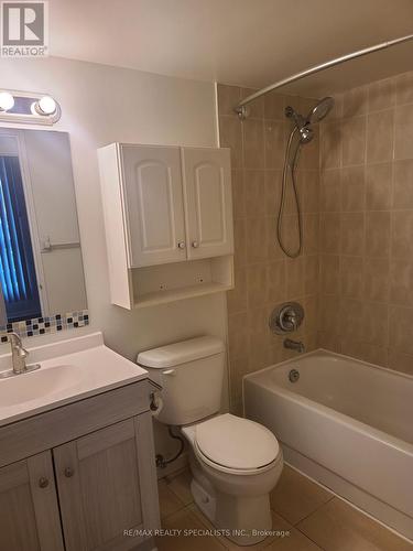 203 - 115 Hillcrest Avenue, Mississauga, ON - Indoor Photo Showing Bathroom