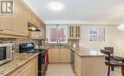 18 Prouse Drive, Brampton, ON - Indoor Photo Showing Kitchen With Upgraded Kitchen