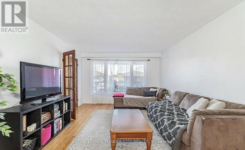 18 Prouse Drive, Brampton, ON - Indoor Photo Showing Living Room