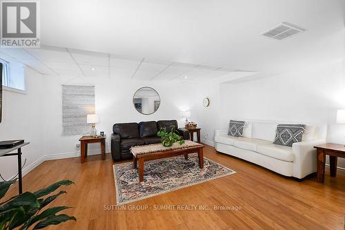 1229 Valens Road S, Hamilton, ON - Indoor Photo Showing Living Room