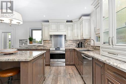 1229 Valens Road S, Hamilton, ON - Indoor Photo Showing Kitchen With Upgraded Kitchen