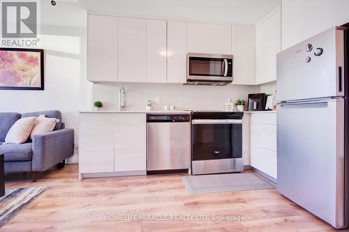 1406 - 60 Frederick Street, Kitchener, ON - Indoor Photo Showing Kitchen