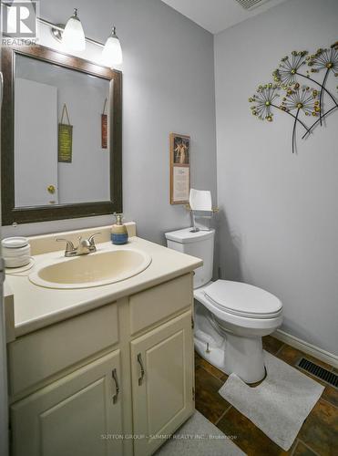 15 Turquoise Court, Chatham-Kent, ON - Indoor Photo Showing Bathroom