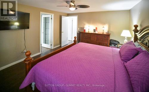 15 Turquoise Court, Chatham-Kent, ON - Indoor Photo Showing Bedroom