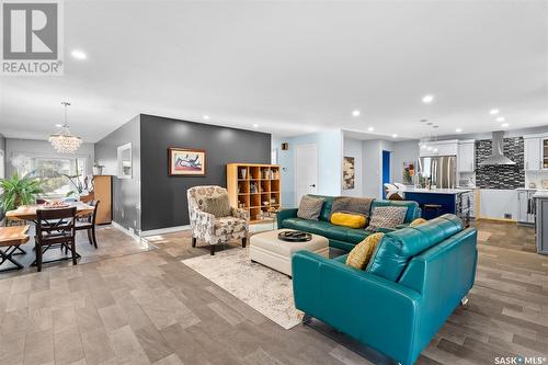 1619 Pascoe Crescent, Moose Jaw, SK - Indoor Photo Showing Living Room