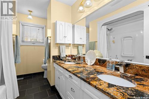 1619 Pascoe Crescent, Moose Jaw, SK - Indoor Photo Showing Bathroom