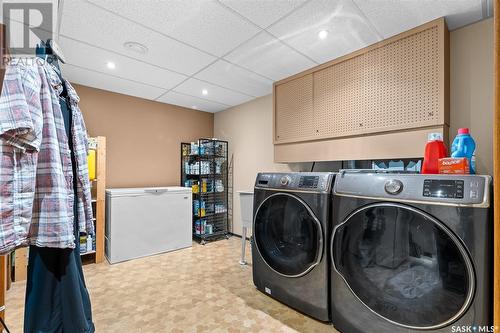 1619 Pascoe Crescent, Moose Jaw, SK - Indoor Photo Showing Laundry Room