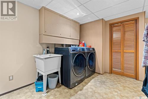 1619 Pascoe Crescent, Moose Jaw, SK - Indoor Photo Showing Laundry Room