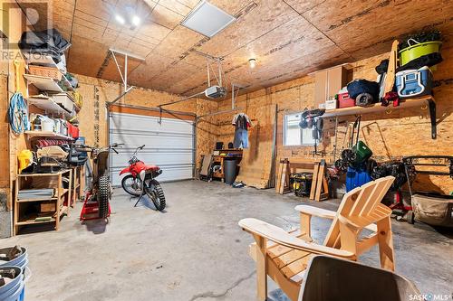 1619 Pascoe Crescent, Moose Jaw, SK - Indoor Photo Showing Garage