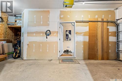 1619 Pascoe Crescent, Moose Jaw, SK - Indoor Photo Showing Garage