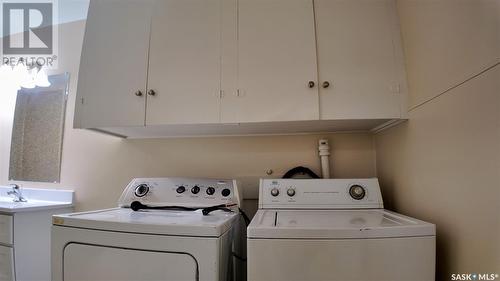 A & B 892 111Th Street, North Battleford, SK - Indoor Photo Showing Laundry Room