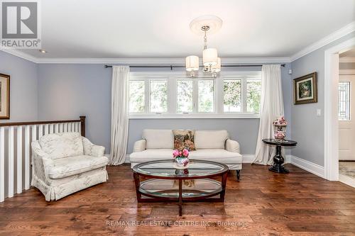 19617 Mountainview Road, Caledon, ON - Indoor Photo Showing Living Room